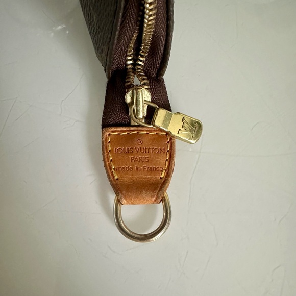 Louis Vuitton Pouchette - Picture 4 of 11